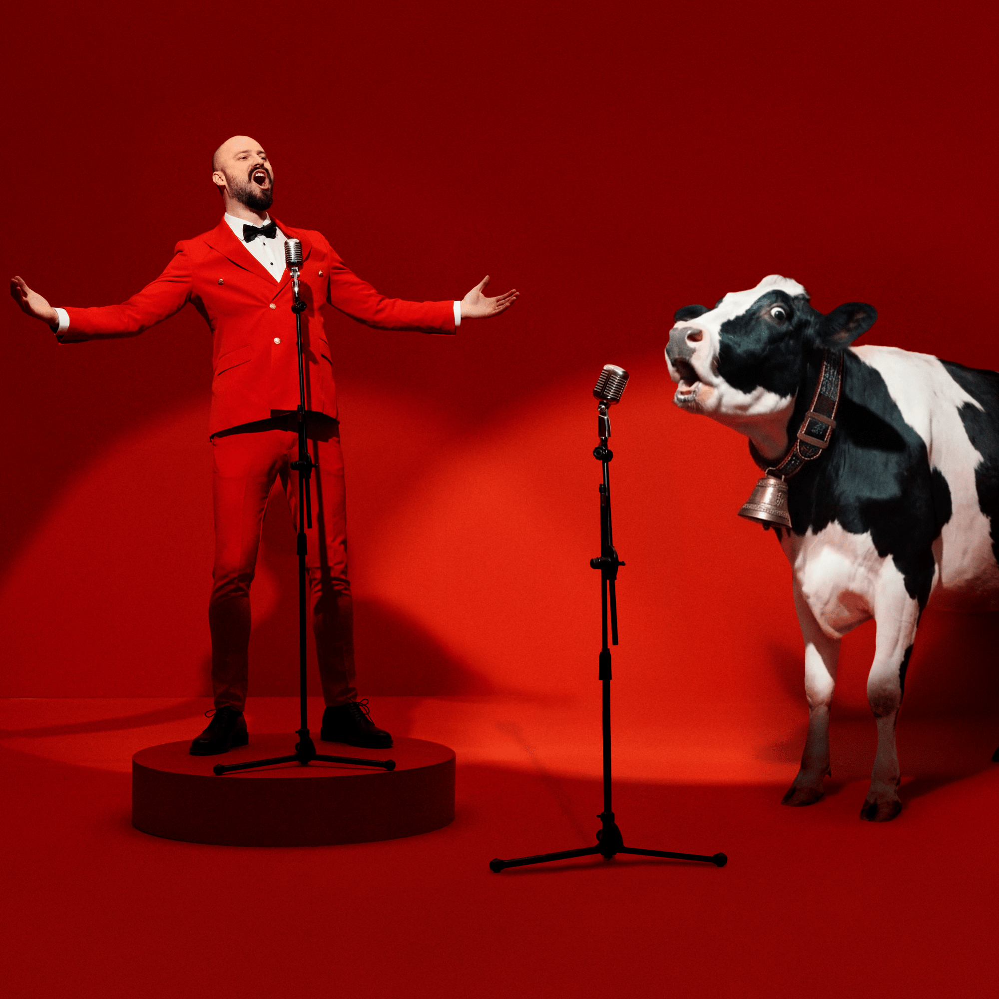 CUR_BrandCampagin_Singer_2026_Square